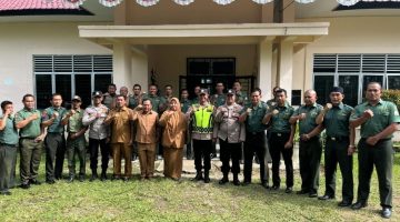 Personel Satbinmas Polres Gayo Lues Bersama KPH V Jalin Sinergitas dan Silaturahmi Melalui Kegiatan Sambang dan Apel Bersama